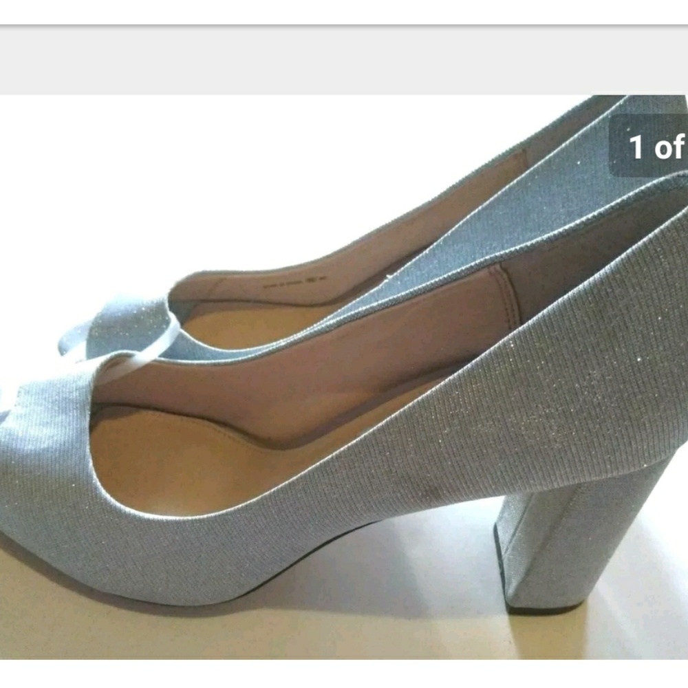 SOLD Nina "Farlyn" Dress Pumps Silver Metallic 9.5 - Picture 1 of 8